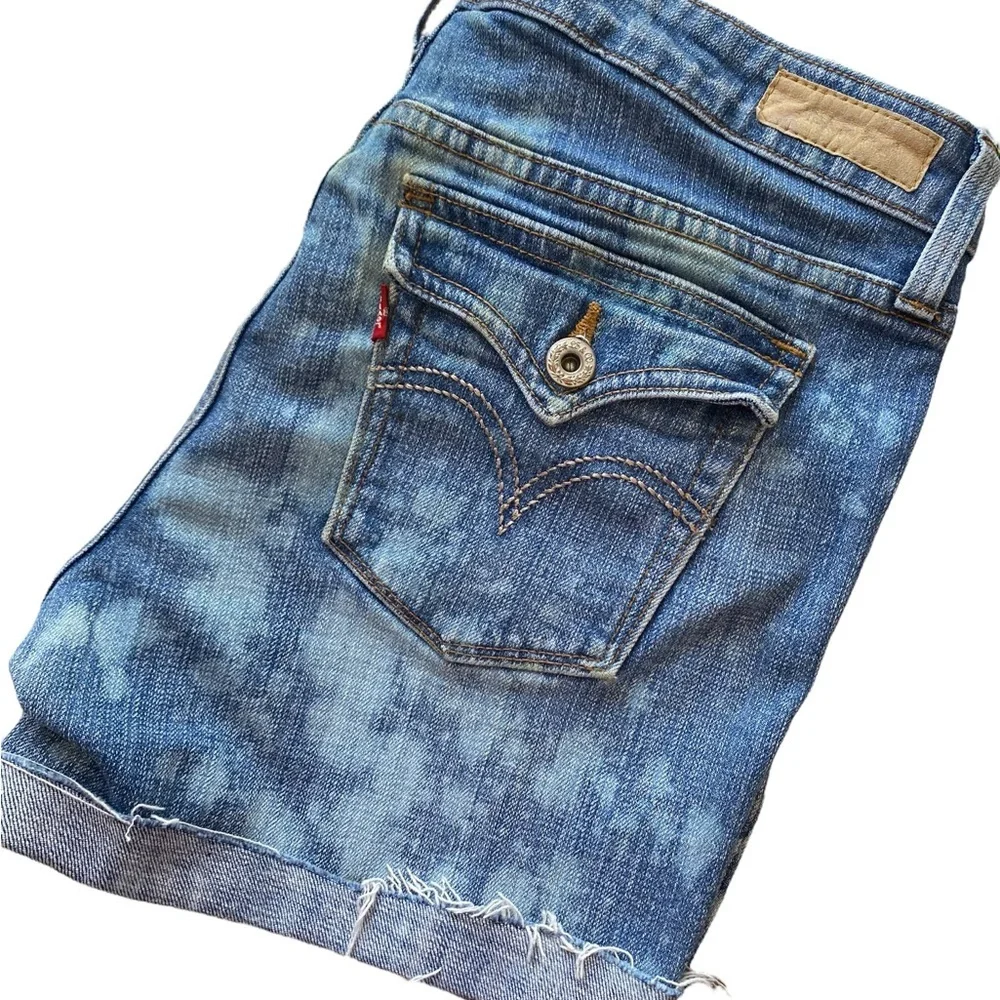 Levis 545 Low Rise Cutoff Shorts Waist 32”
